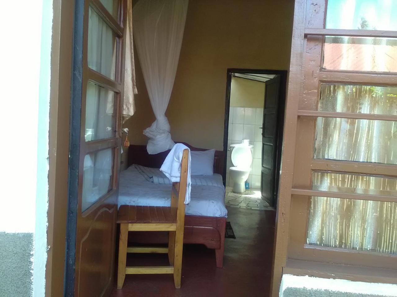 Gloria Motel Cyangugu Dış mekan fotoğraf