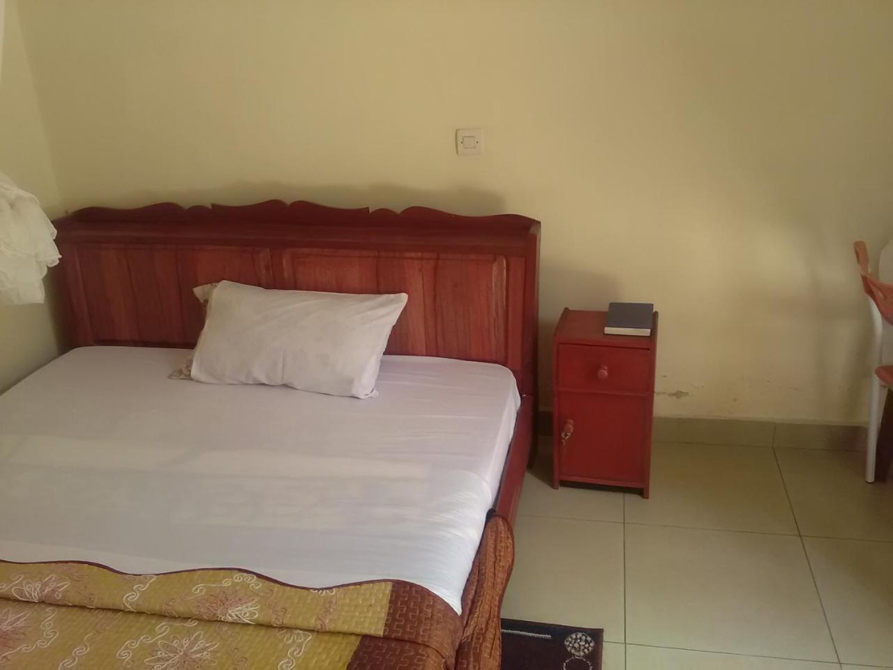 Gloria Motel Cyangugu Dış mekan fotoğraf