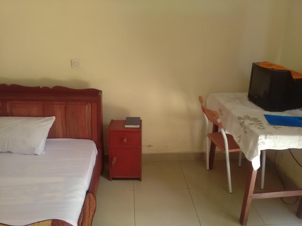 Gloria Motel Cyangugu Dış mekan fotoğraf